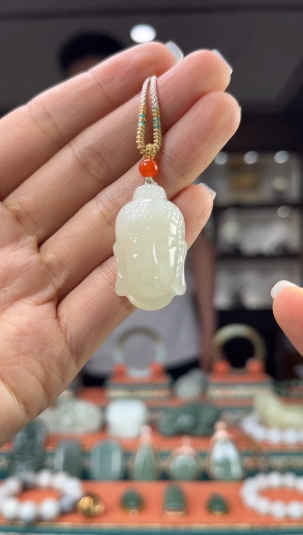 和田玉未镶嵌颈饰佩佩