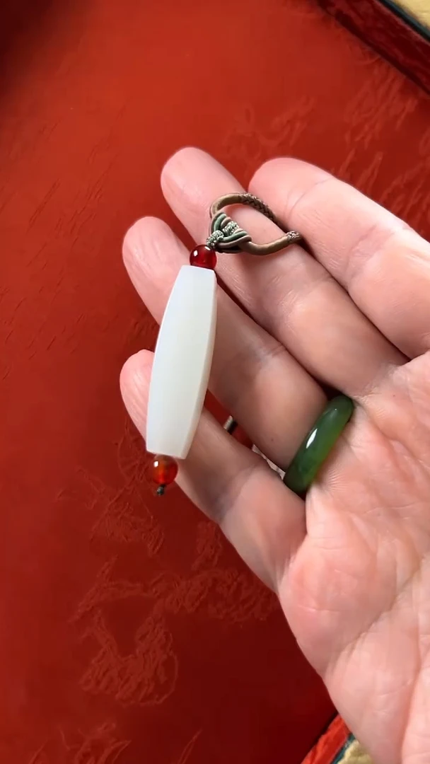 未镶嵌和田玉挂件新疆山料素面玉勒子