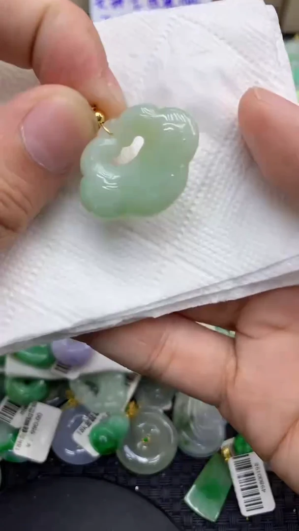 颈饰未镶嵌翡翠天然缅甸A货翡翠