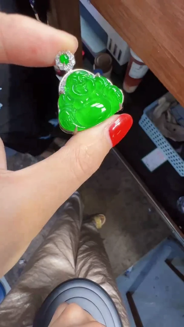 未镶嵌定制翡翠翡翠A货有轻微色差属于正常现象,佛公多样性发货1