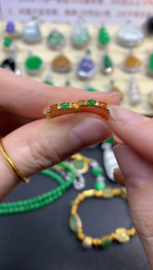 翡翠18K金镶嵌耳饰耳饰|2200+220