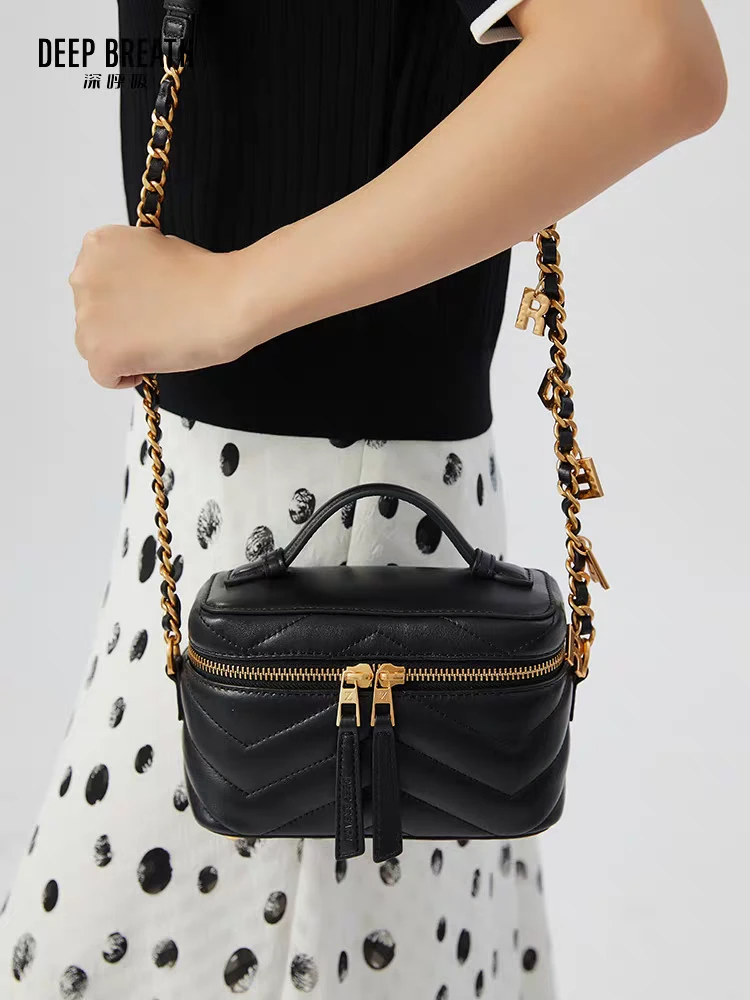 DEEP BREATH深呼吸V形拉链单肩斜跨手提小香字母链条包AB10220