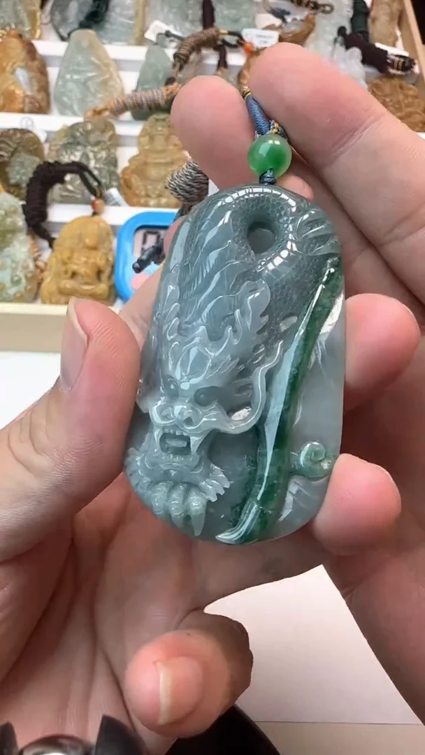 颈饰未镶嵌翡翠天然翡翠