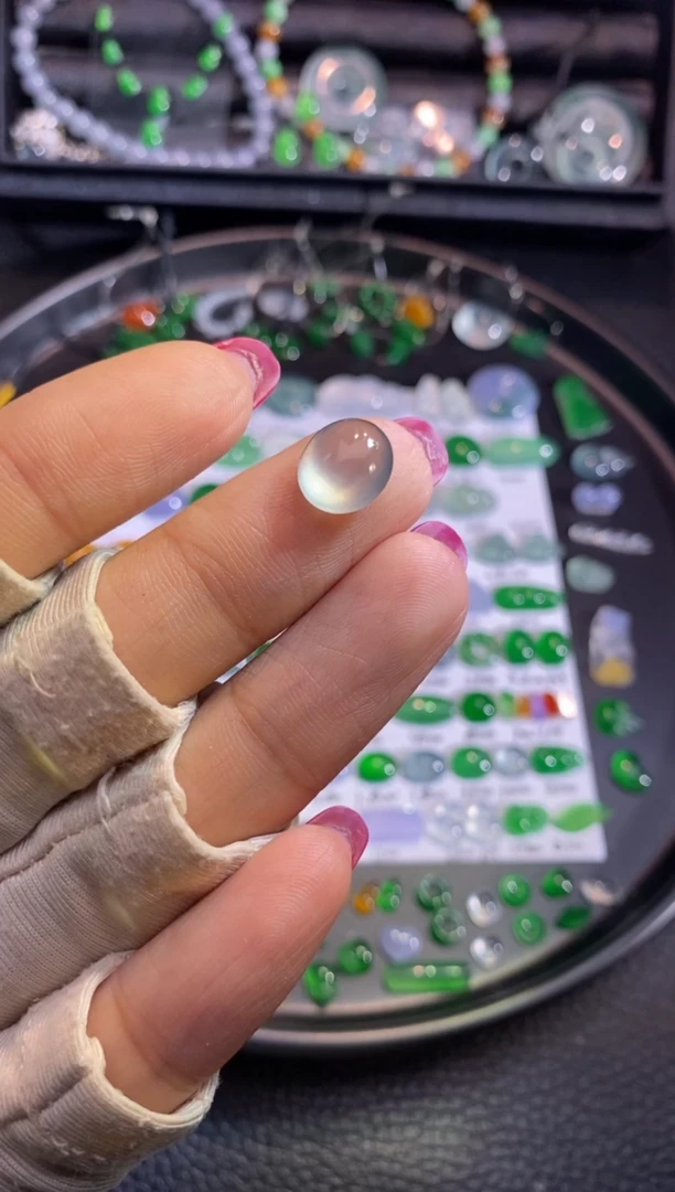 翡翠挂件未镶嵌蛋