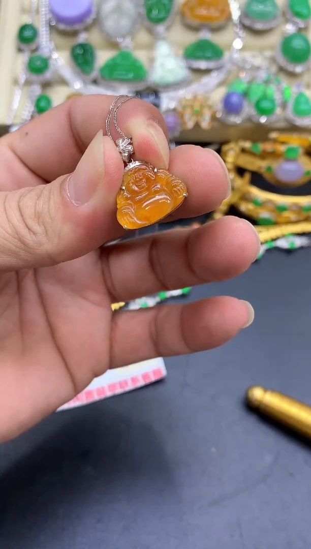 颈饰18K金镶嵌翡翠185-中国好珍宝