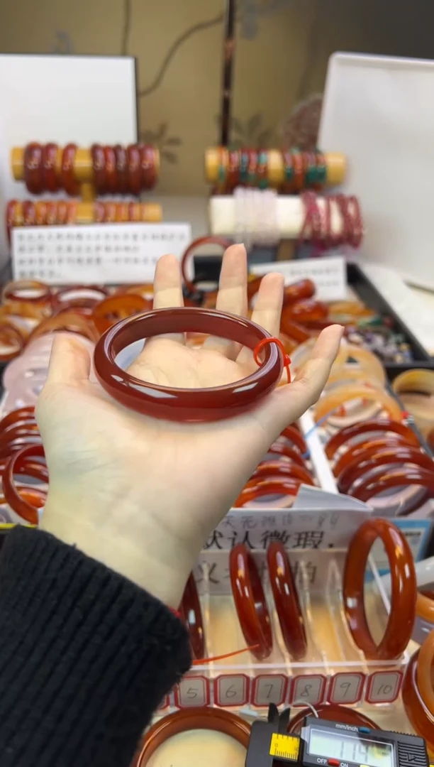 【闪购商品】玛瑙/玉髓手镯未镶嵌【默认微瑕】58圈口（两个拍）