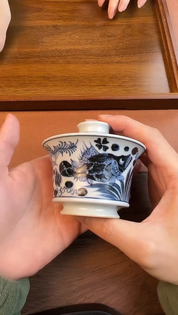 问青坊纯手工手绘青花仿元鱼藻柴窑二才盖碗