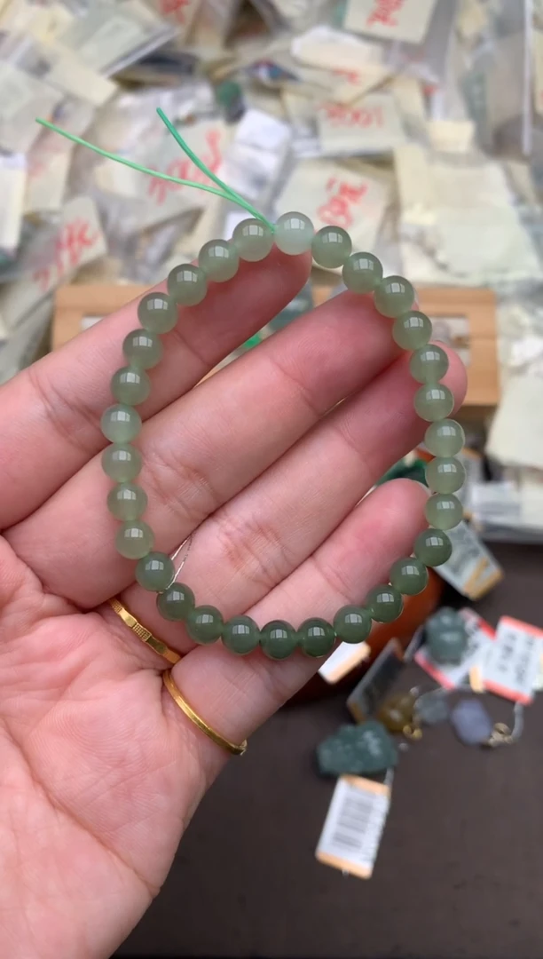 和田玉未镶嵌挂件 —