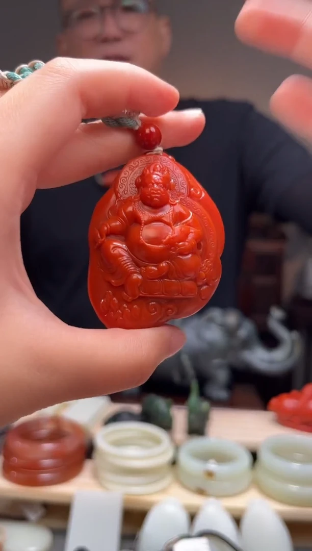 颈饰未镶嵌南红玛瑙吊坠