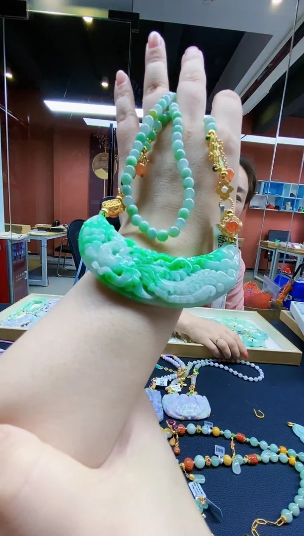 颈饰未镶嵌翡翠翡翠吊坠
