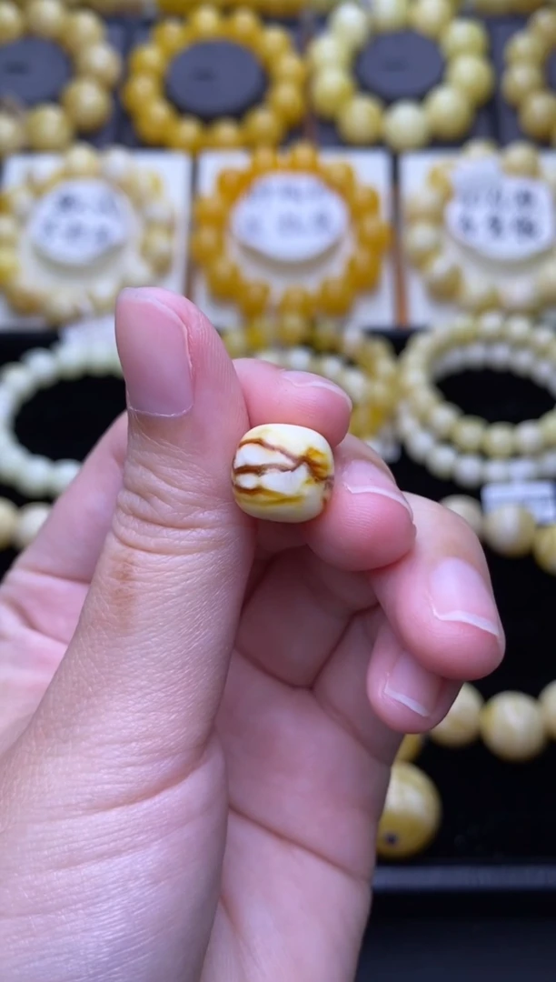 未镶嵌琥珀裸石 大小姐珠宝严选38