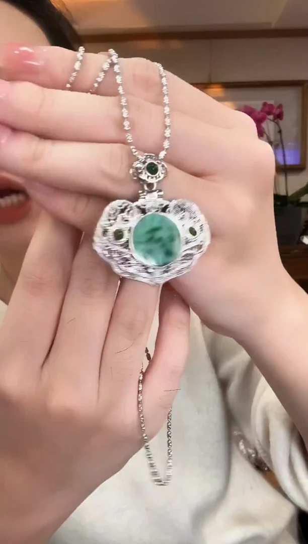 颈饰银S925镶嵌翡翠国风