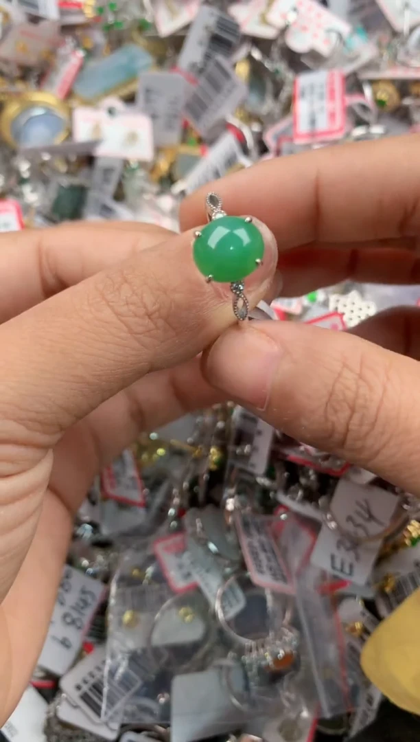 银S925镶嵌戒指翡翠66666----4