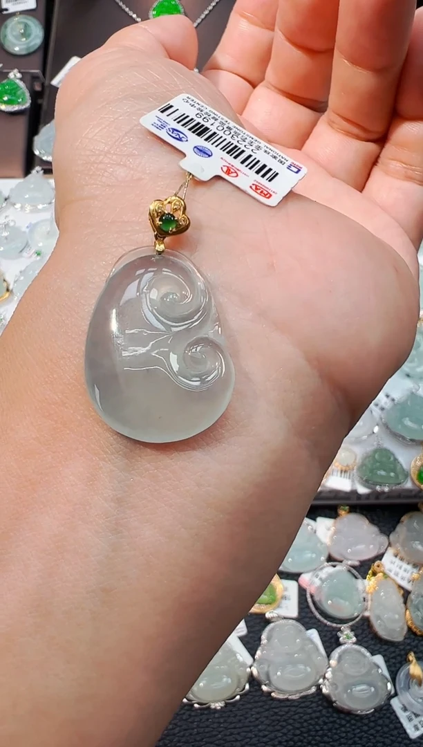 吊坠(不含链)18K金镶嵌翡翠如意吊坠