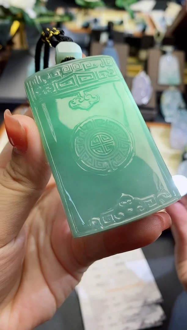 翡翠未镶嵌颈饰缅甸天然翡翠