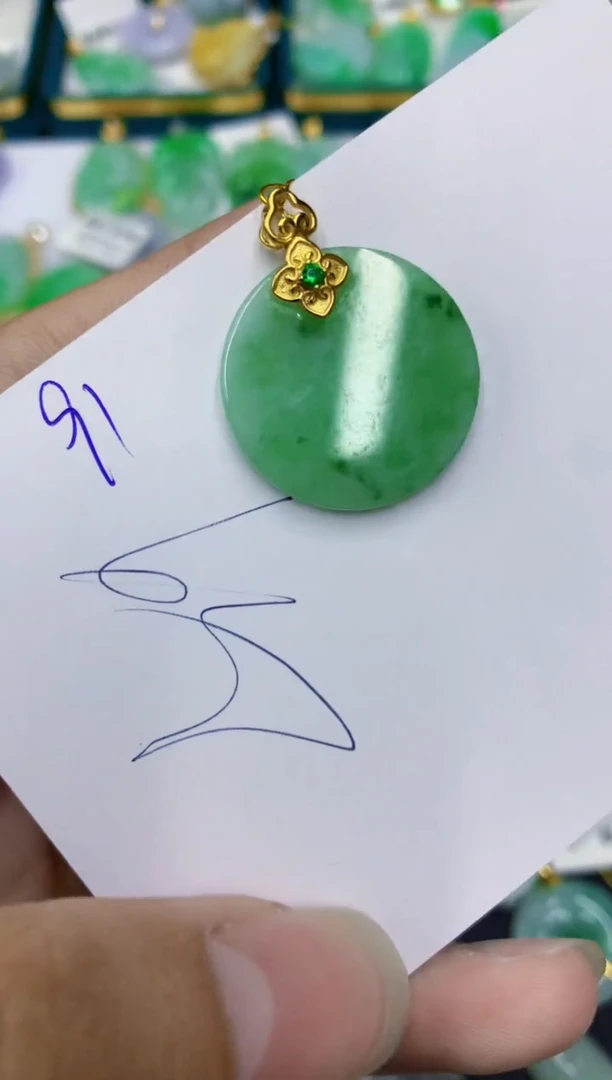 翡翠未镶嵌颈饰1111111111