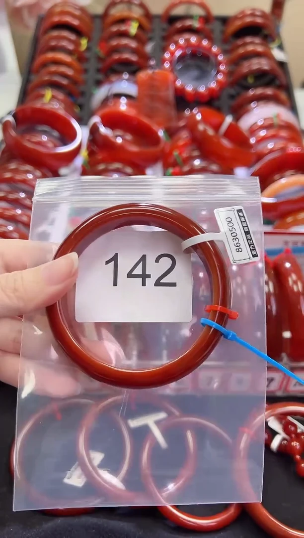 手镯玛瑙/玉髓未镶嵌60+圈口*142