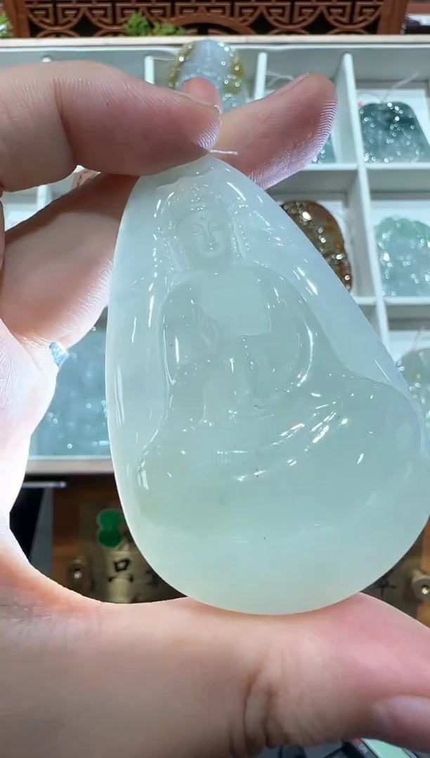 翡翠挂件未镶嵌A货翡翠多样性孤品