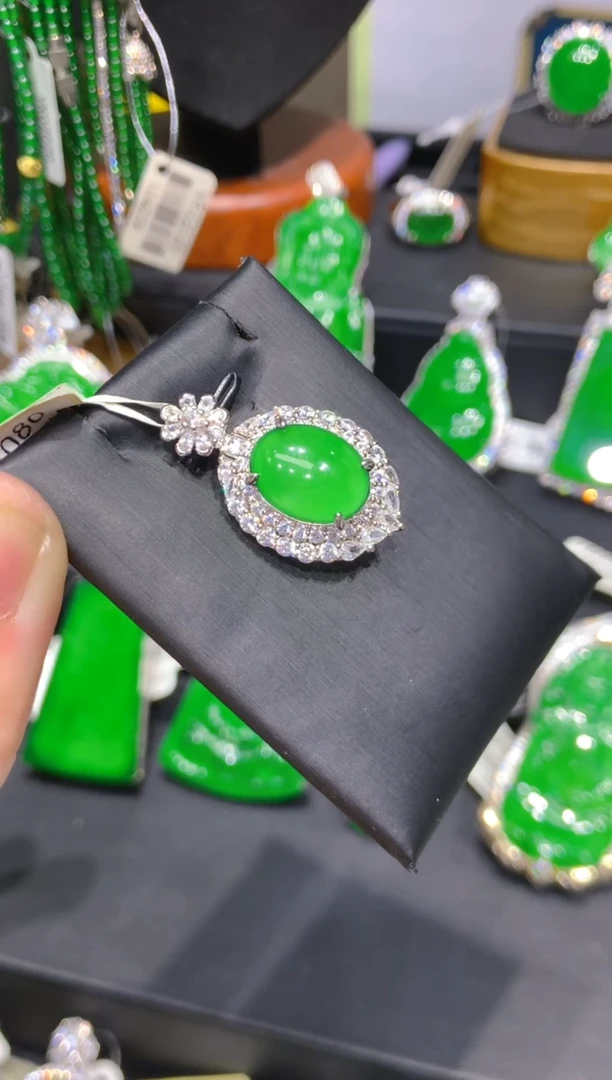 翡翠未镶嵌颈饰9一季