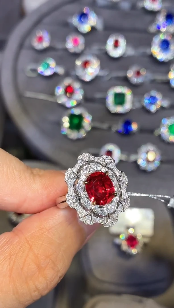 18K金镶嵌戒指红宝石我****?【闪购】2.47ct/七天鉴赏/无烧鸽血红