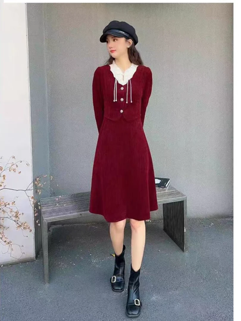 7323款 年货气质修身连衣裙时尚显瘦蕾丝拼接小个子长裙