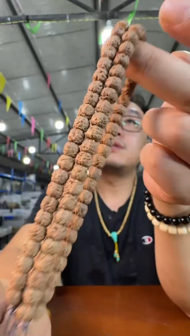 柏香籽/百香籽手串H11实物为准