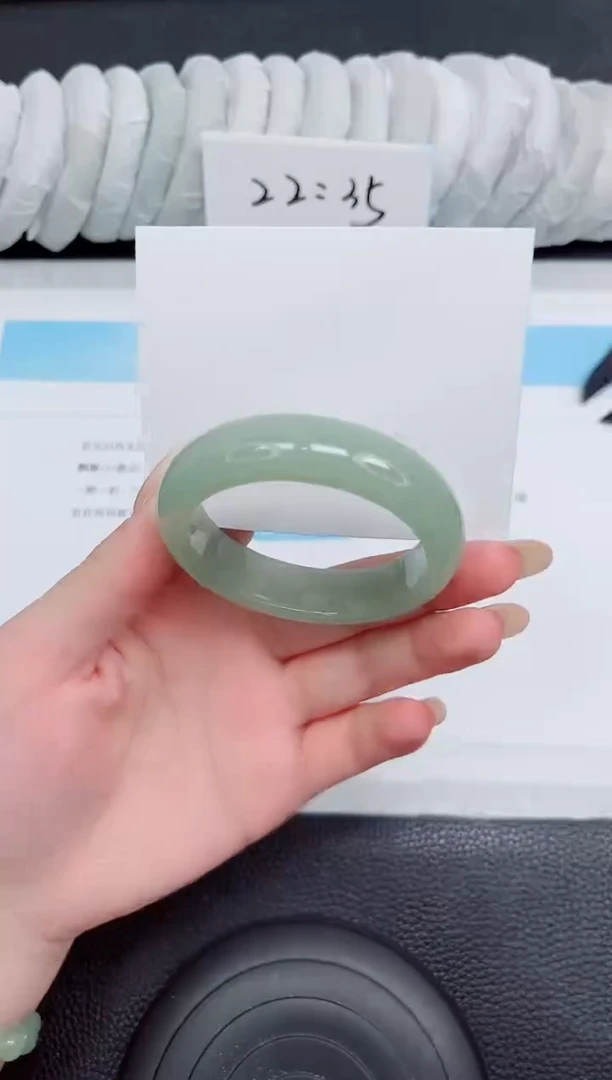 未镶嵌手镯石英质玉59-53.4