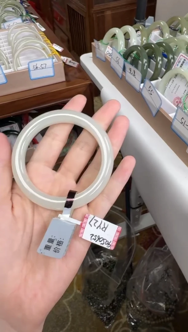 未镶嵌手镯和田玉11