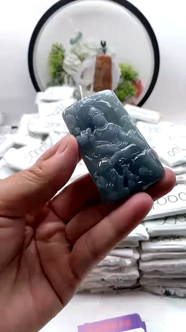 翡翠未镶嵌颈饰普贤