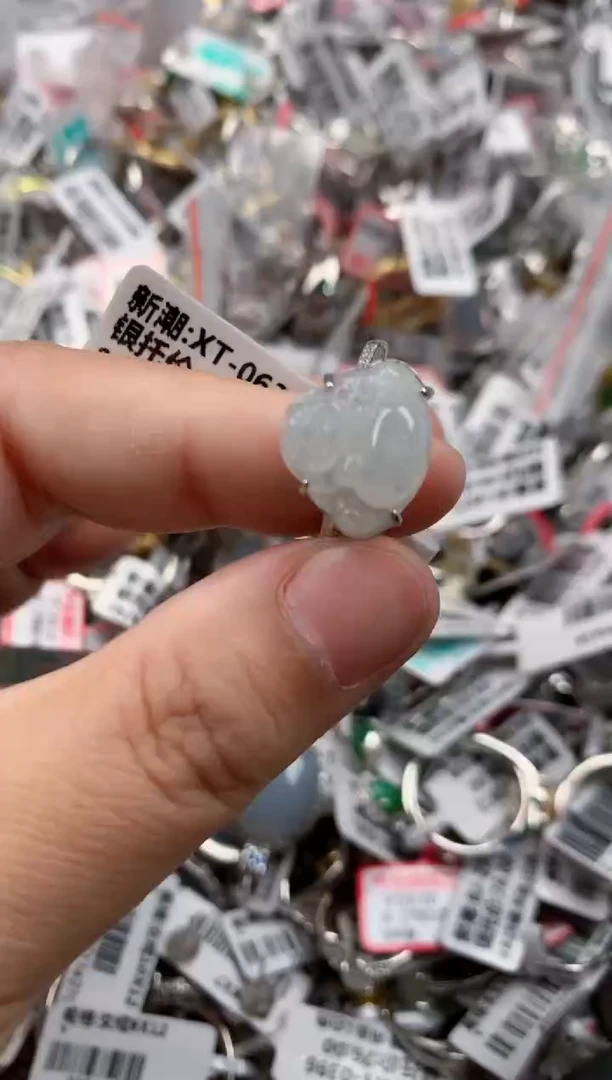 银S925镶嵌戒指翡翠666    9