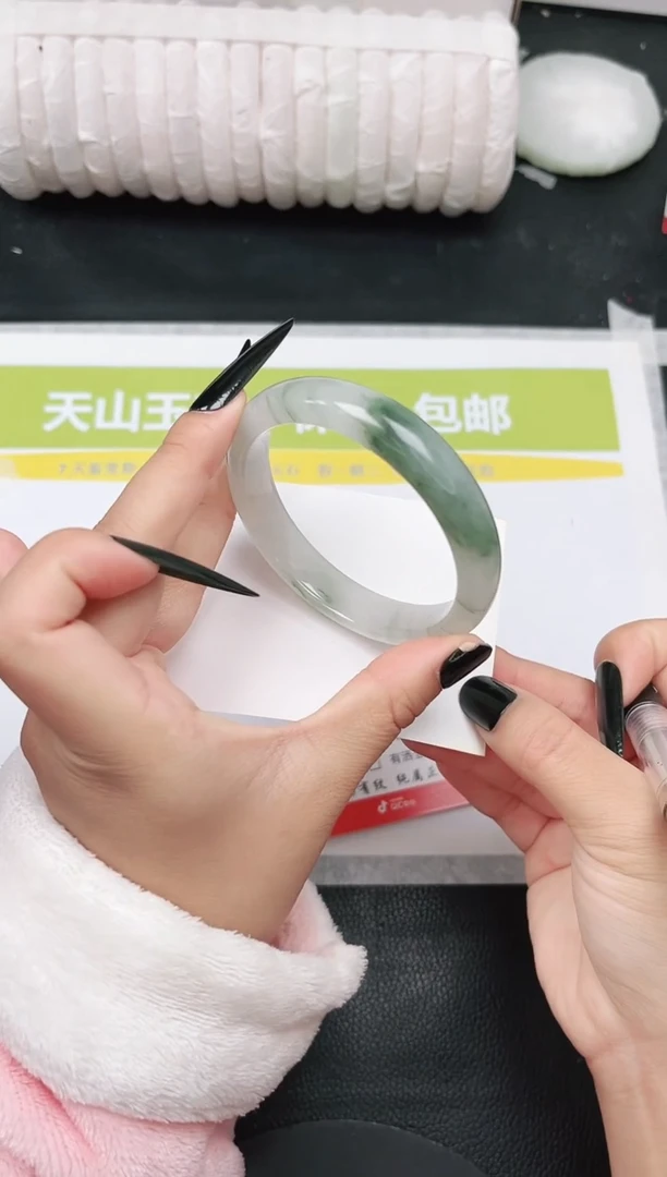 未镶嵌手镯石英质玉15-56