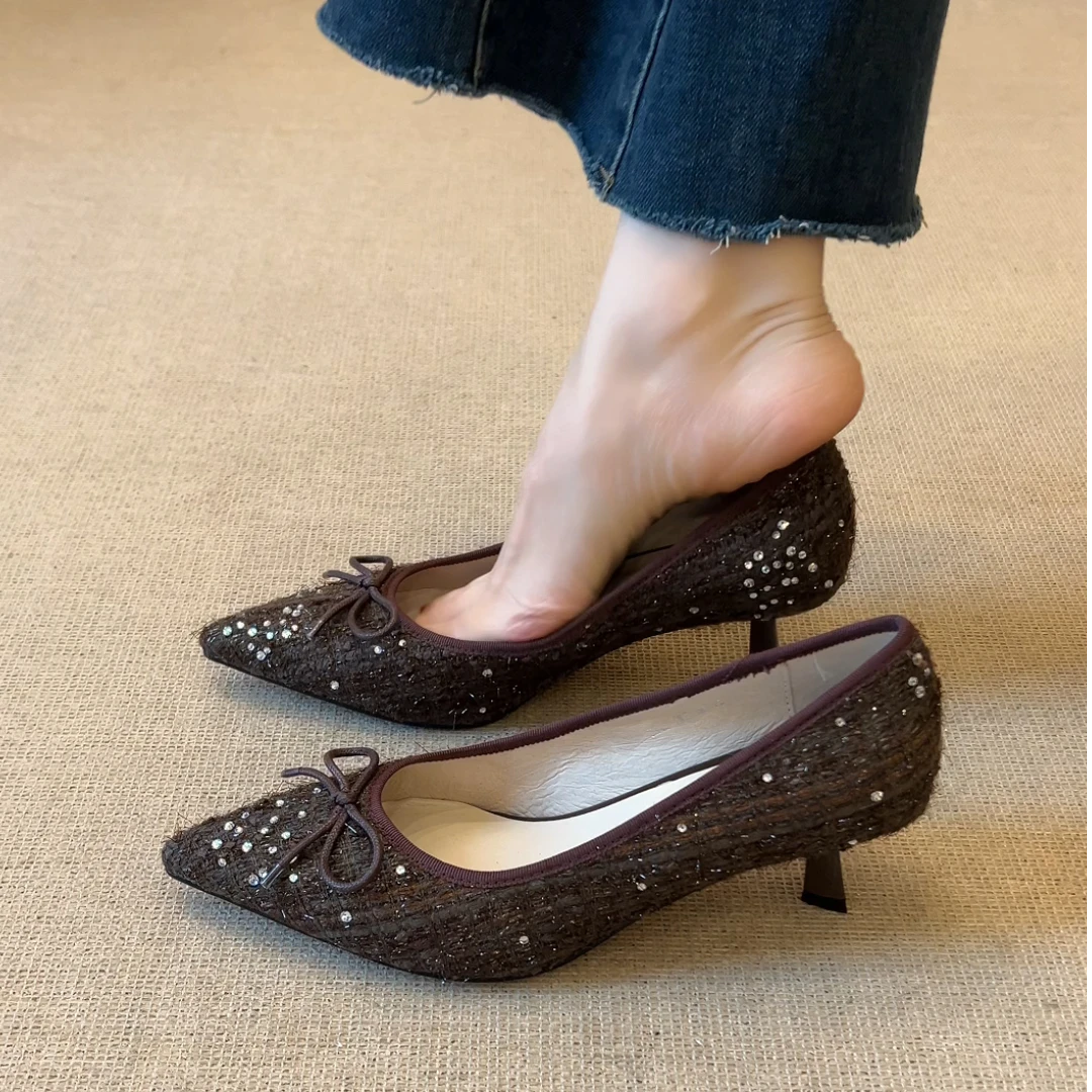 nnmiss·34-39/5cm小香风尖头水钻蝴蝶结浅口一脚蹬细跟通勤高跟鞋