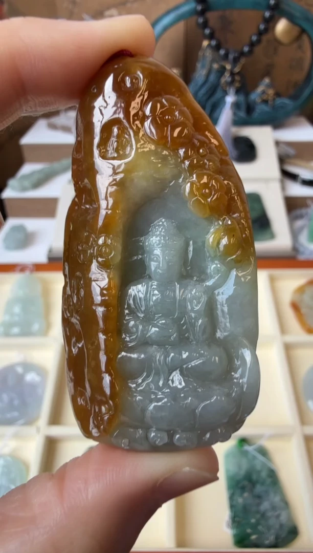 翡翠挂件18K金镶嵌A货翡翠多样性孤品