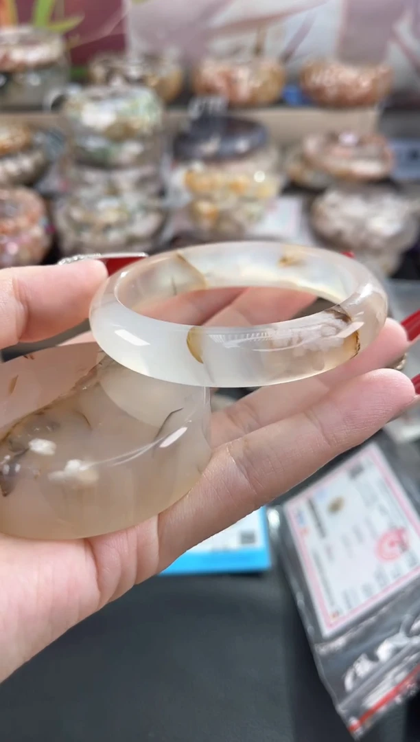 未镶嵌手镯石英质玉55