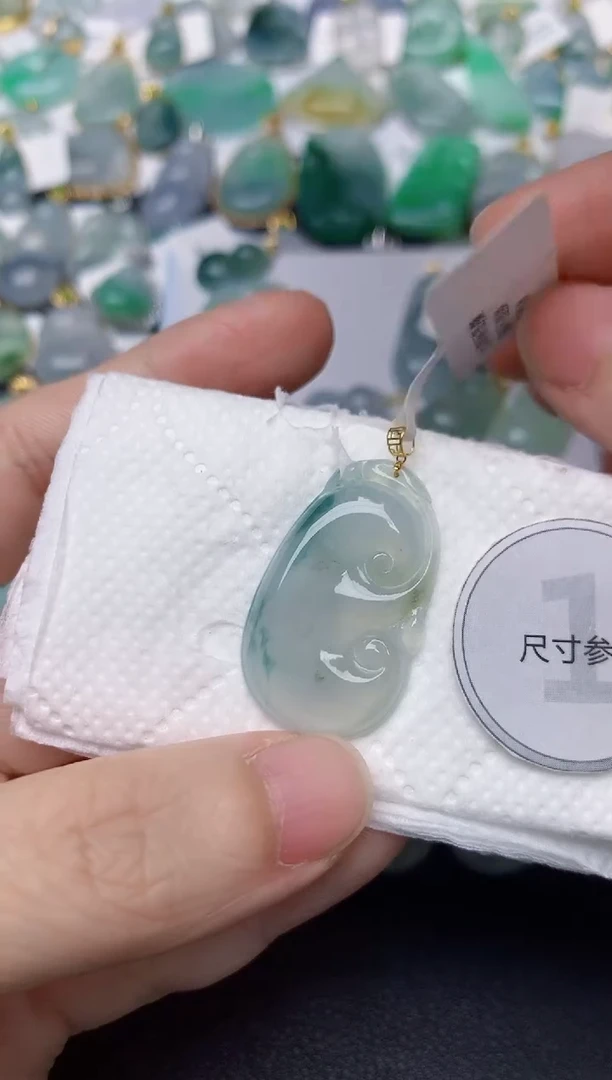 颈饰18K金镶嵌翡翠天然缅甸A货翡翠