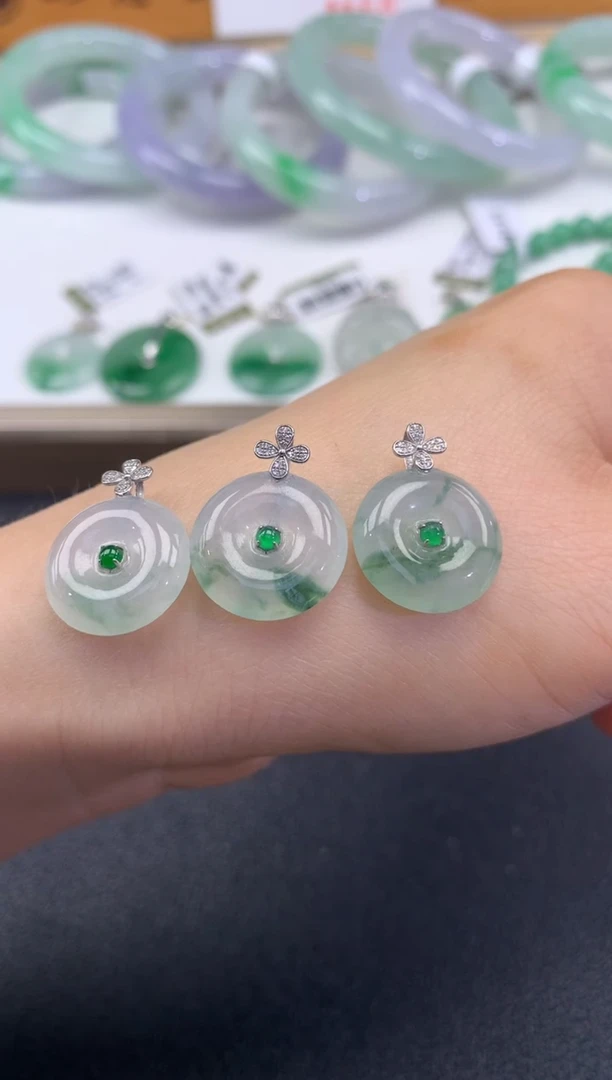 翡翠18K金镶嵌颈饰FA336 翡翠飘花平安扣 多样性发其一赠皮绳