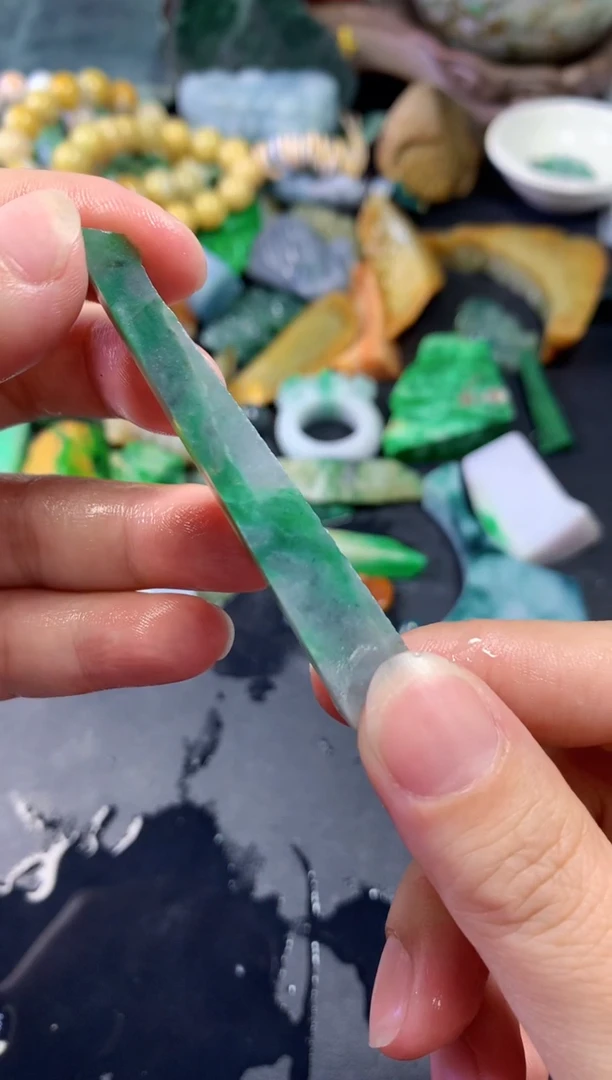 翡翠未镶嵌颈饰062天然翡翠