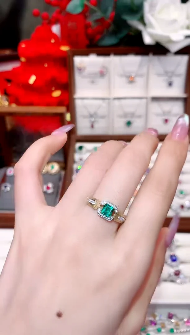 戒指18K金镶嵌祖母绿0.47ct/天然宝石/七天无理由
