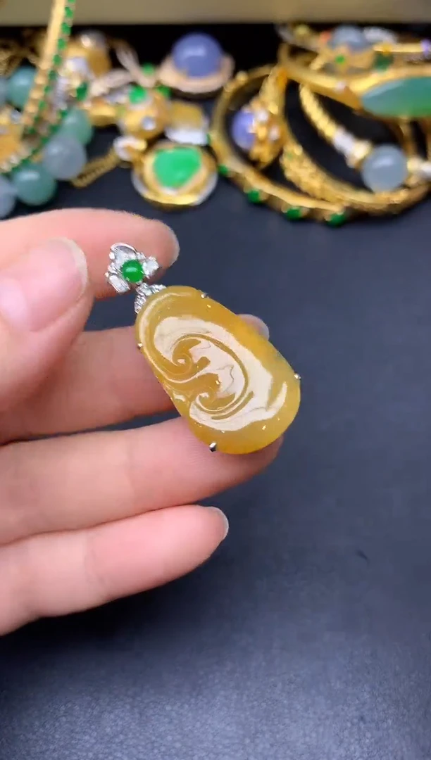 颈饰18K金镶嵌翡翠220-雪姐翡翠天天见