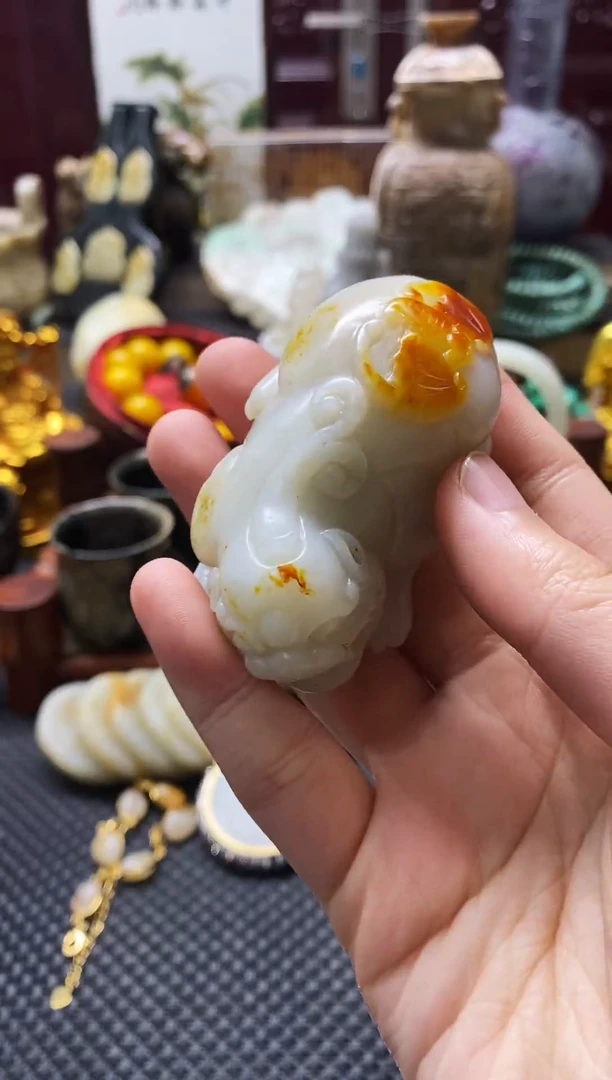 未镶嵌和田玉挂件貔貅