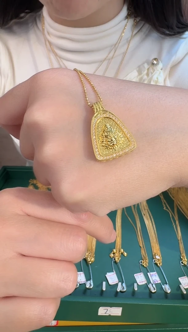 三角黄财吊坠2.28 （附带礼盒包装）