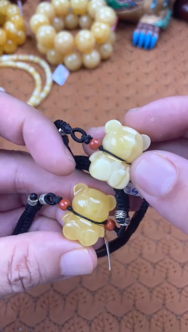 未镶嵌蜜蜡裸石WML8055多样性发其中一件