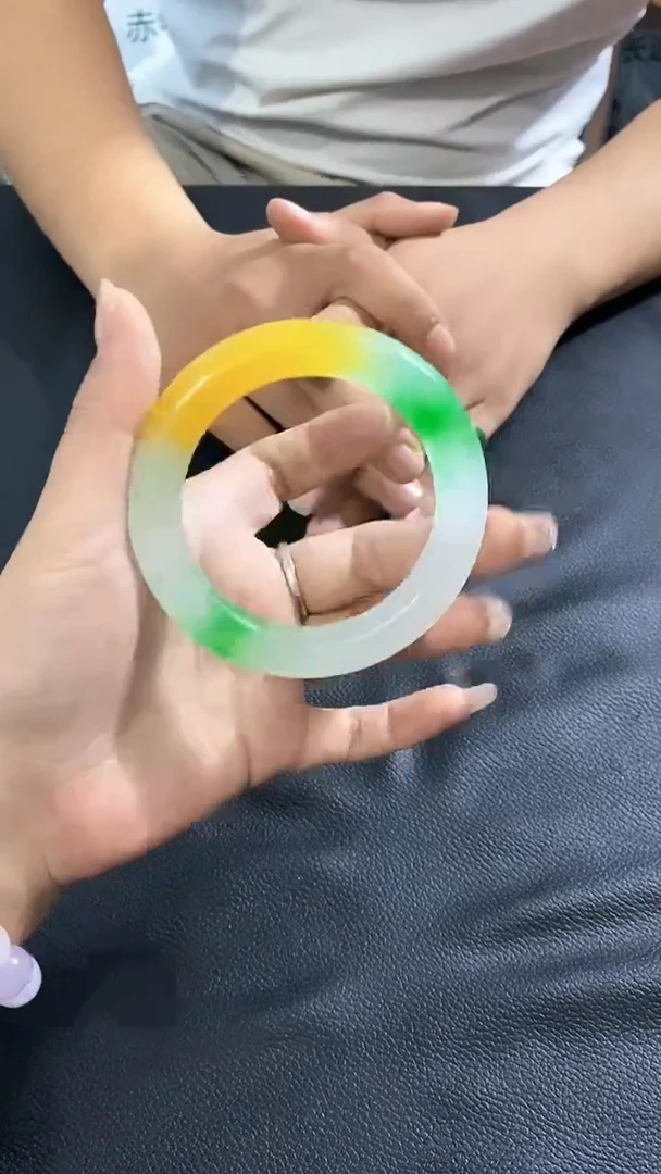 玉黄绿花58胖圆条成品