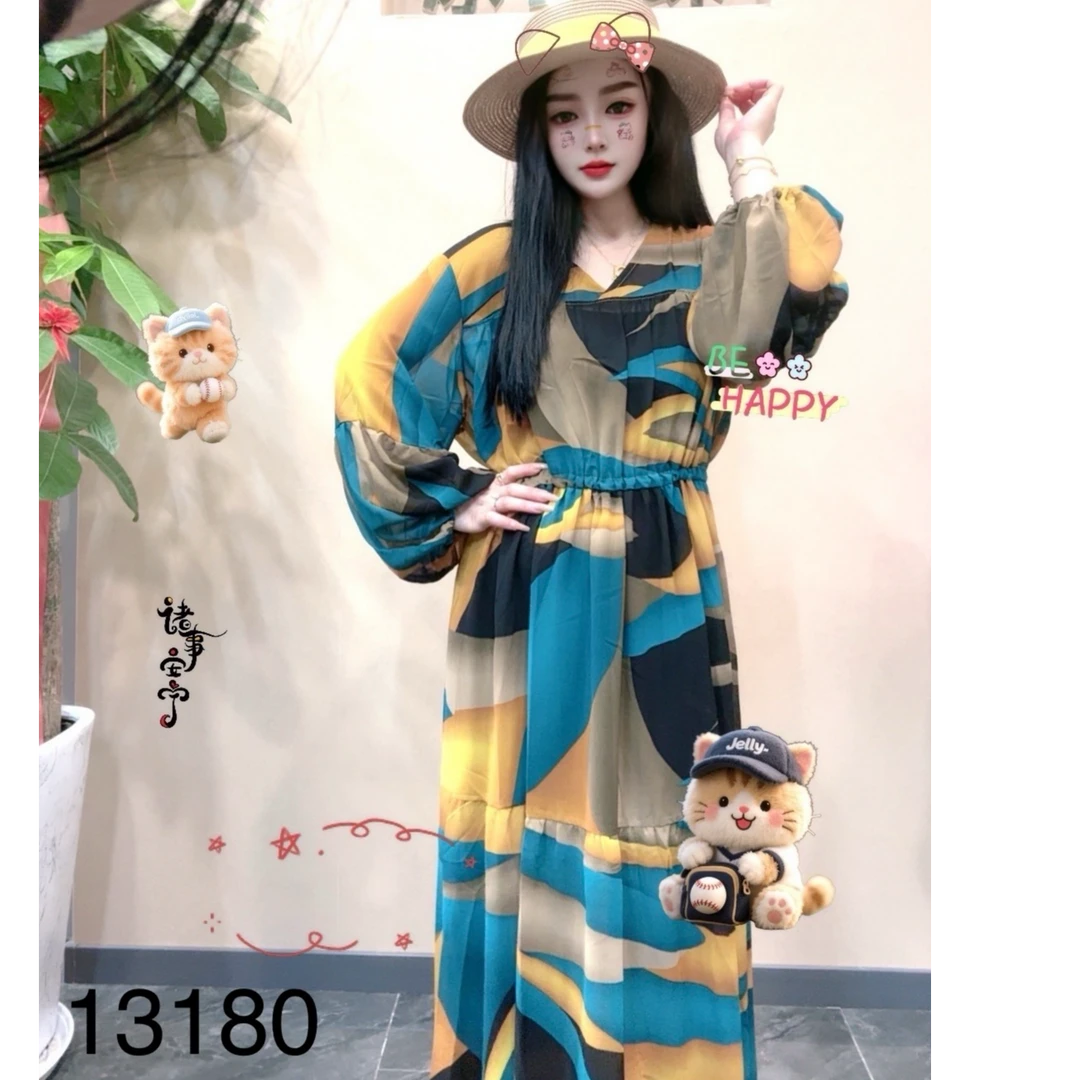 新款时尚洋气帽版阔版单层度假碎花宽松减龄显瘦沙滩收腰连衣裙