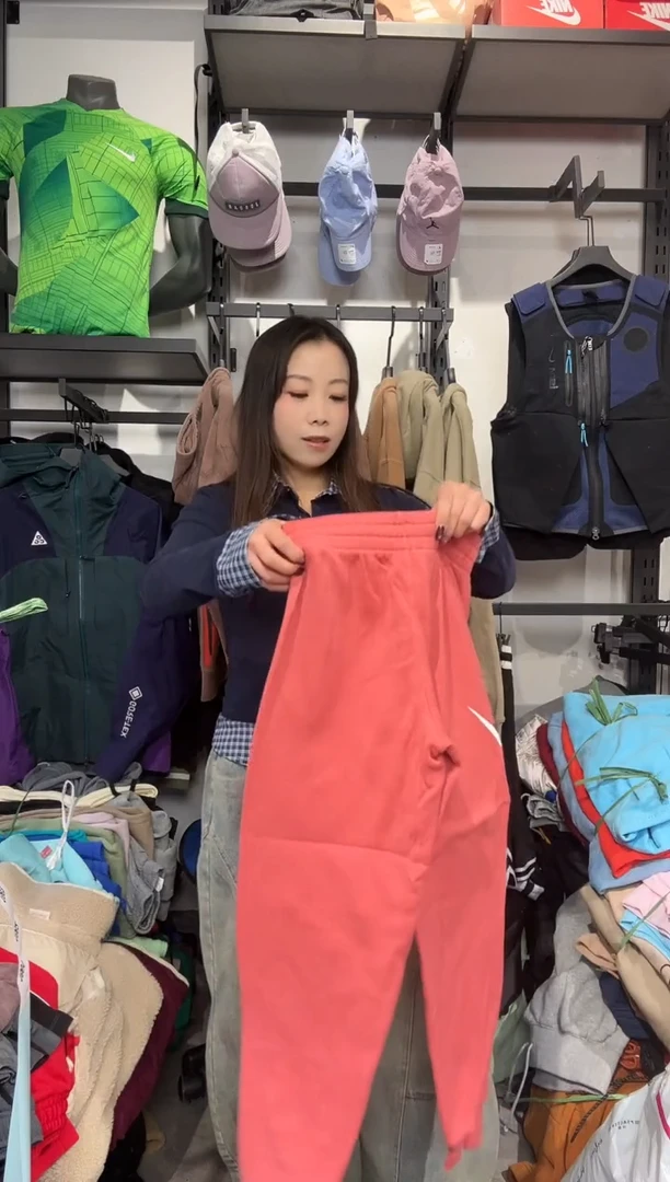 1661编码 耐克卫衣服饰过款为准 尺码M