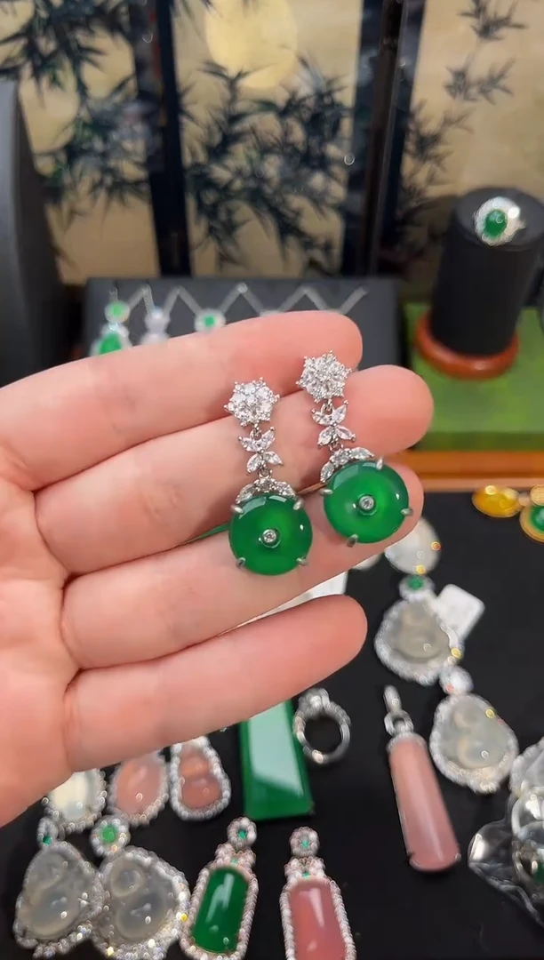 合金吊坠(赠链)玛瑙/玉髓顶花绿色款平安扣耳坠