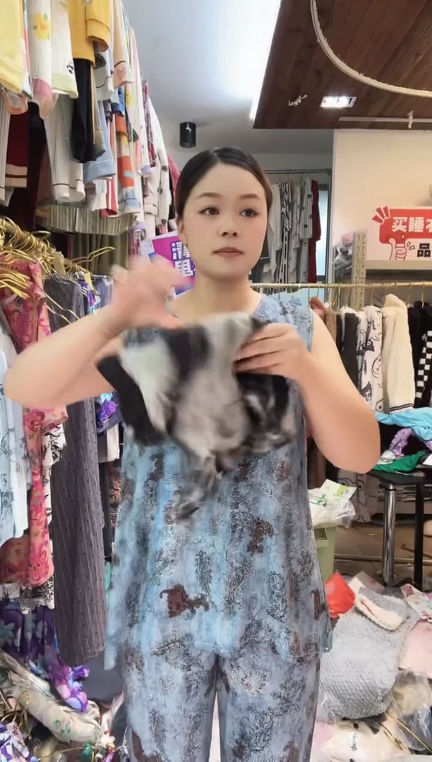 墨黑防凸点短裤吊带（详情听主播讲解）