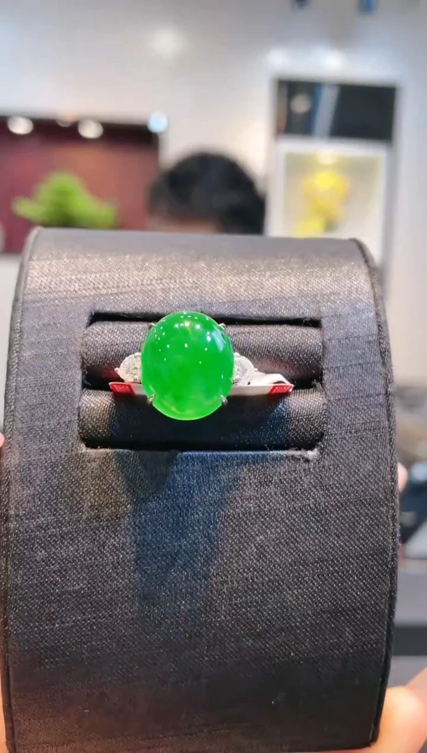 【闪购商品】翡翠颈饰18K金镶嵌A49天然A货翡翠戒指