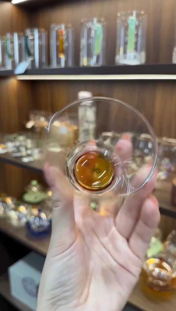禾器 达杯琥珀色