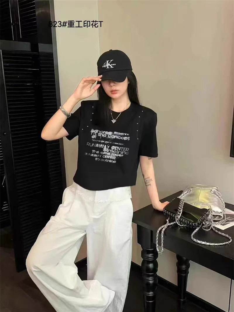 019款夏季正肩重工铆钉印花T时尚休闲百搭